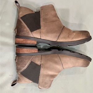 Sorel waterproof Emelie boots